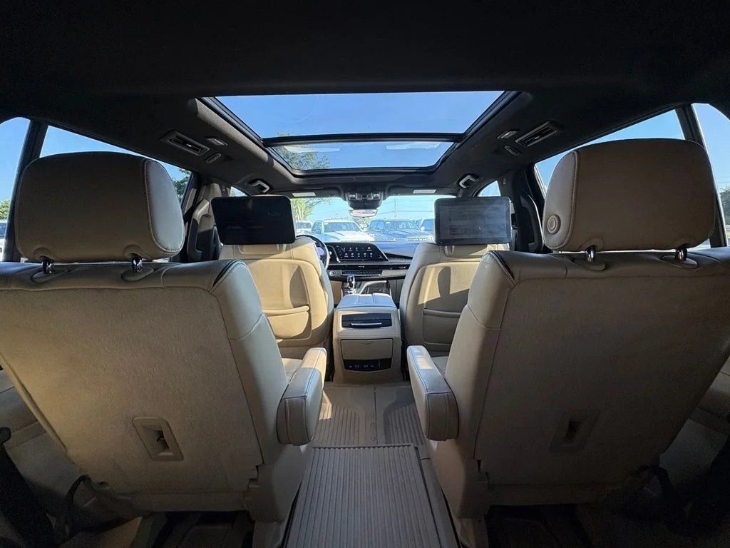 Used 2024 White Cadillac Premium Luxury image 30
