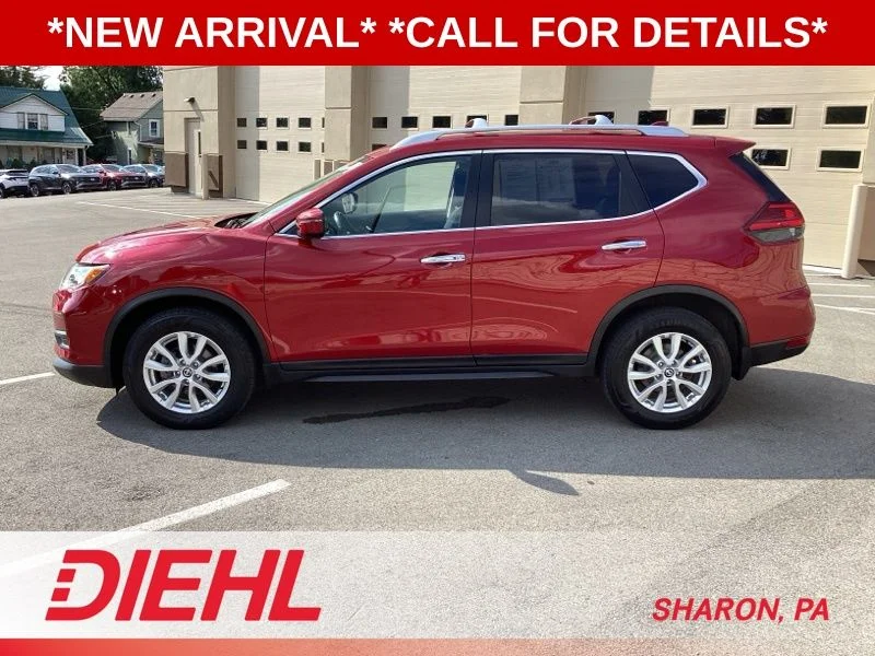 Certified Used 2017 Palatial Ruby Nissan SV image 4