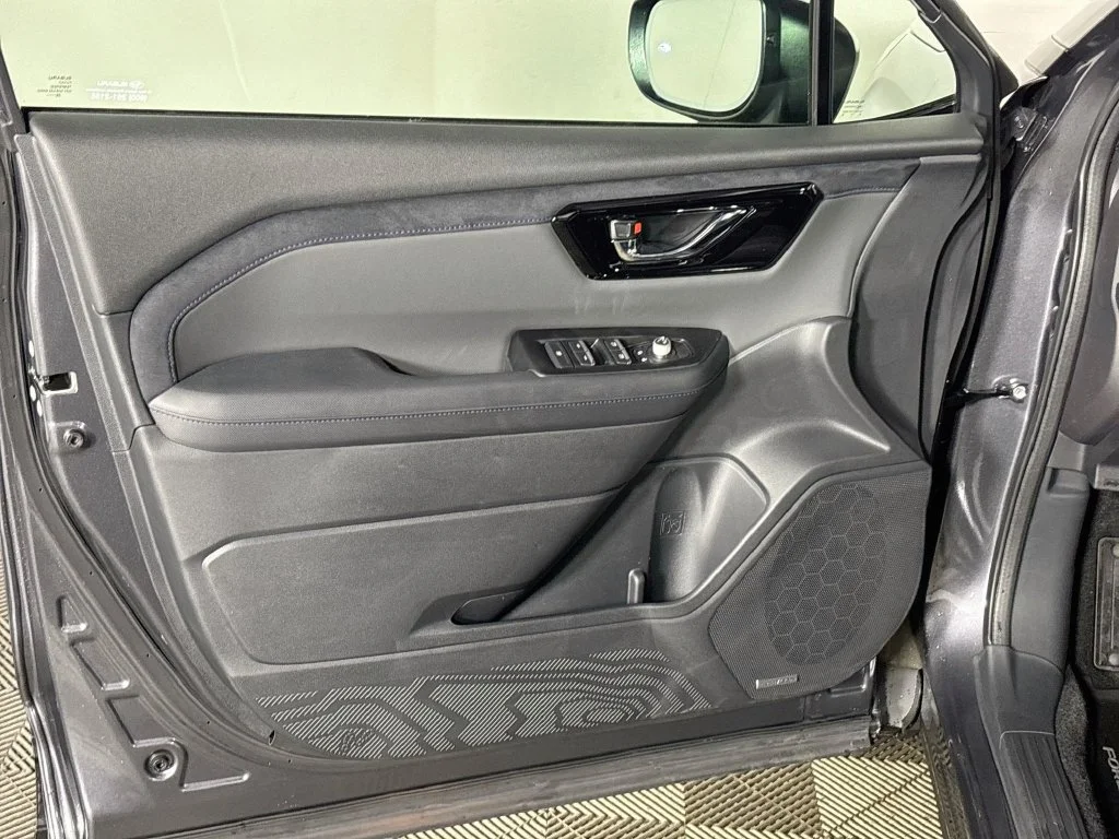 New 2026 MAGNETITE GRAY METALLIC Subaru Limited Hybrid image 10