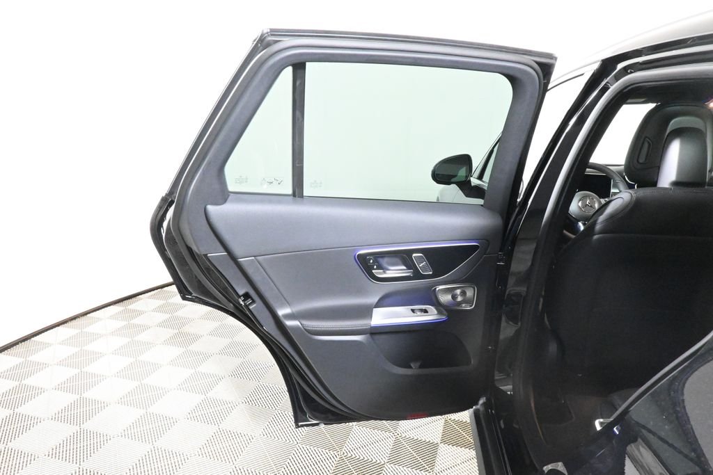 Used 2026 Black Mercedes-Benz GLC 300 image 29
