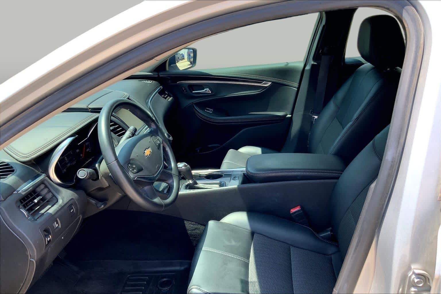Used 2020 Silver Ice Metallic Chevrolet LT image 8
