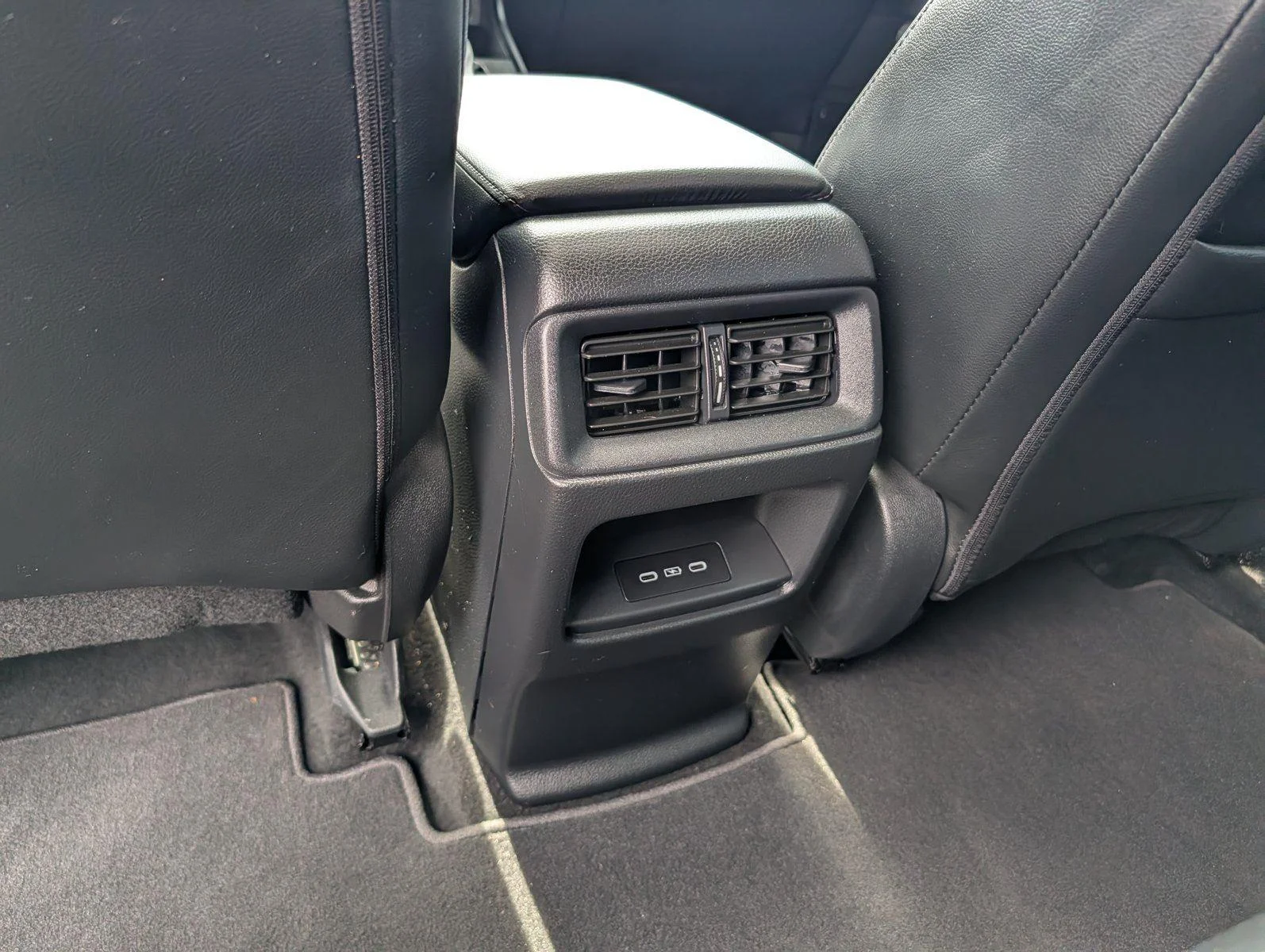 Used 2025 Meteorite Gray Metallic Honda EX-L image 30