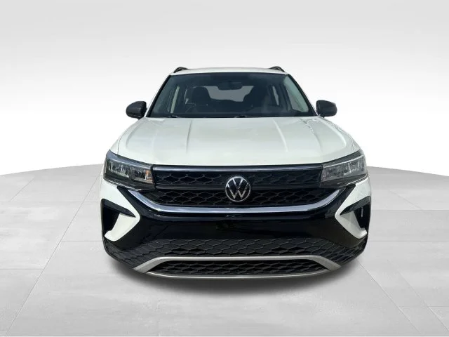 Used 2022  Volkswagen 1.5T S image 4