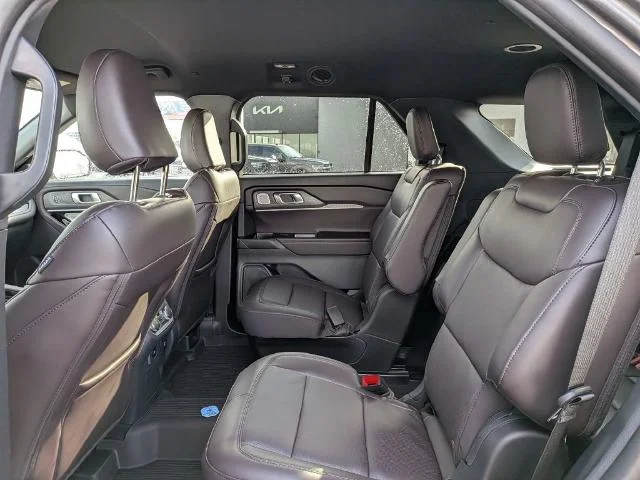 New 2026 Carbonized Gray Metallic Ford Platinum™ image 46