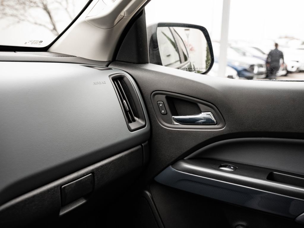 Used 2019 Satin Steel Metallic Chevrolet Z71 image 37