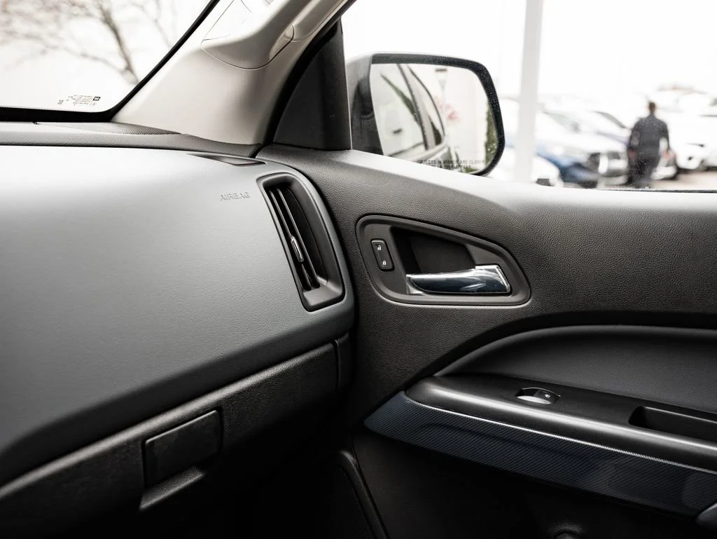 Used 2019 Satin Steel Metallic Chevrolet Z71 image 37