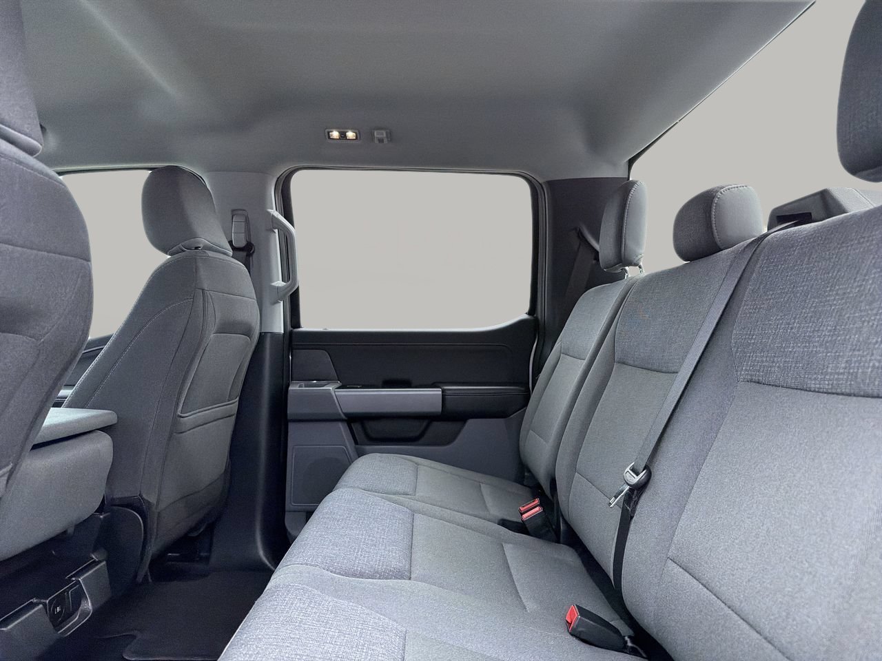 Used 2025 Silver Metallic Ford XLT image 16