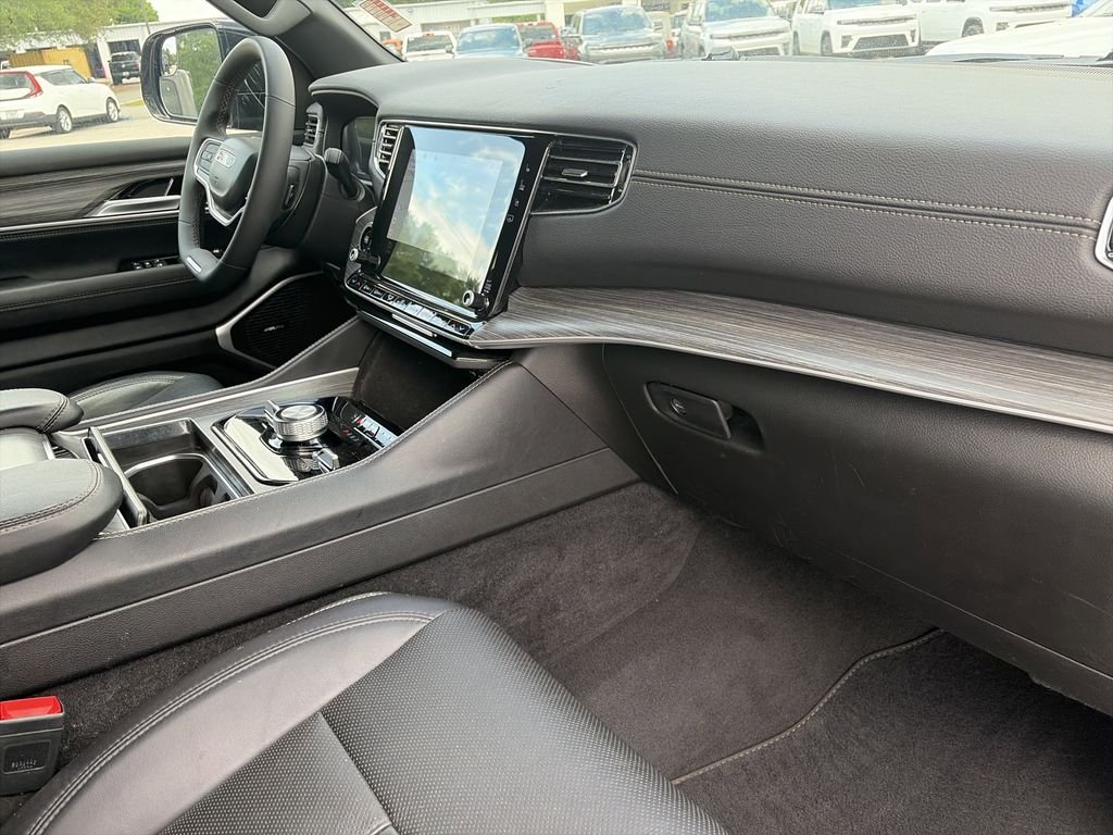 2024 Jeep Wagoneer Series III - Photo 37