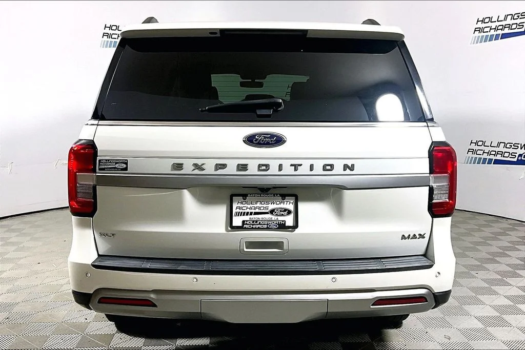 Used 2023 White Metallic Ford XLT image 4