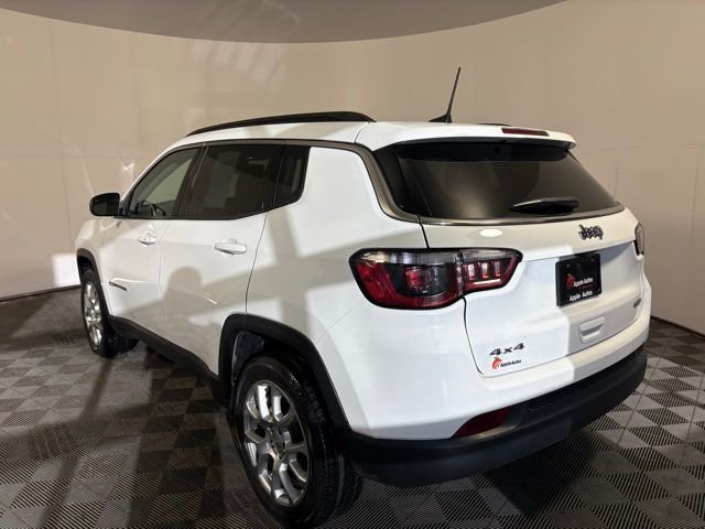 Certified Used 2022 White Jeep Latitude Lux image 8