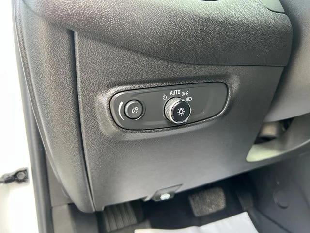 Used 2024 White Chevrolet LT image 18
