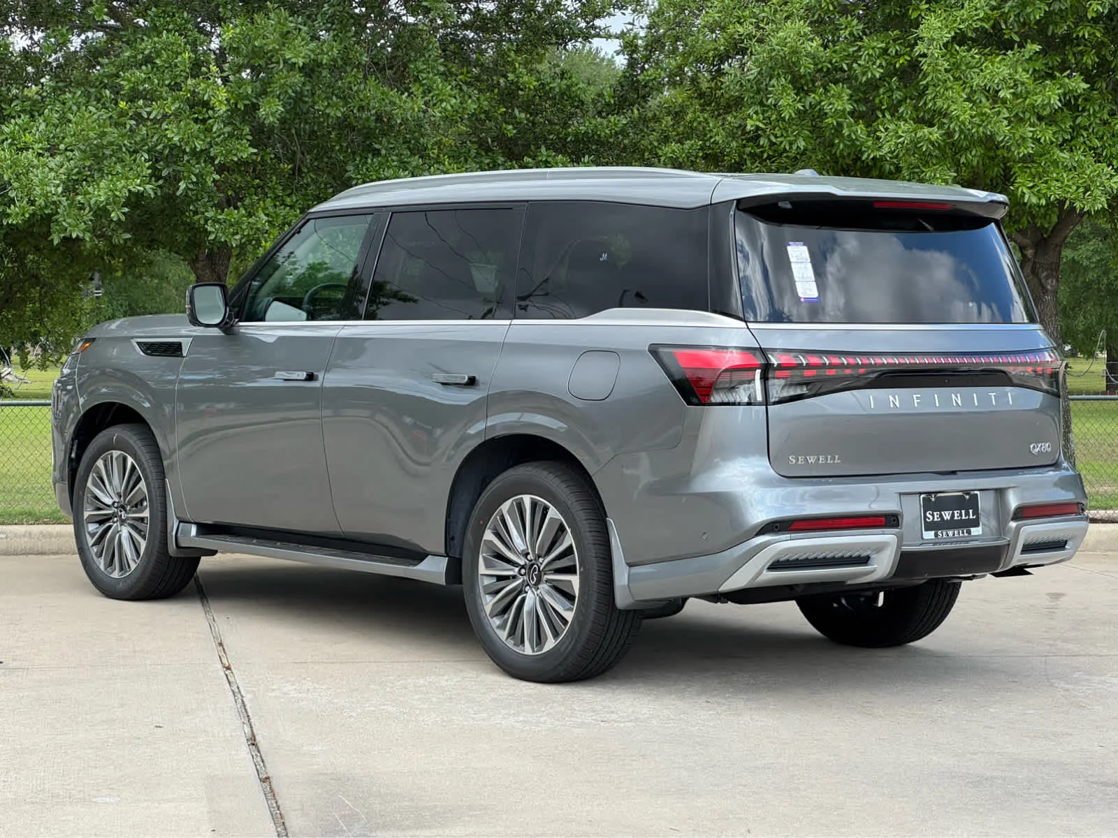 Certified Used 2026 Dynamic Metal INFINITI LUXE image 8