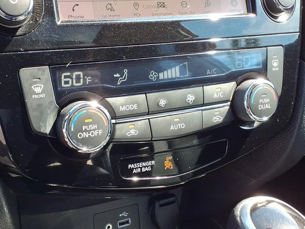 Used 2018 Red Nissan SL image 17