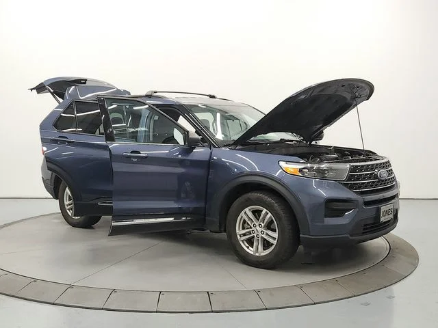 Used 2021 Blue Ford XLT image 9