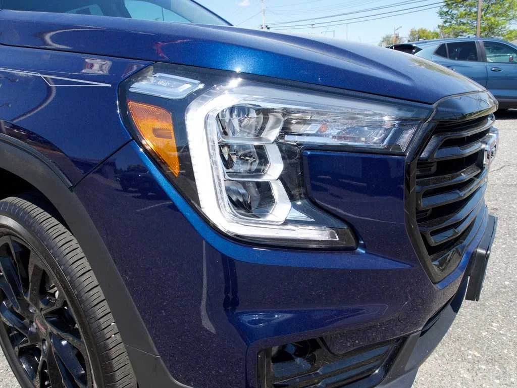 2023 GMC Terrain SLT - Photo 12