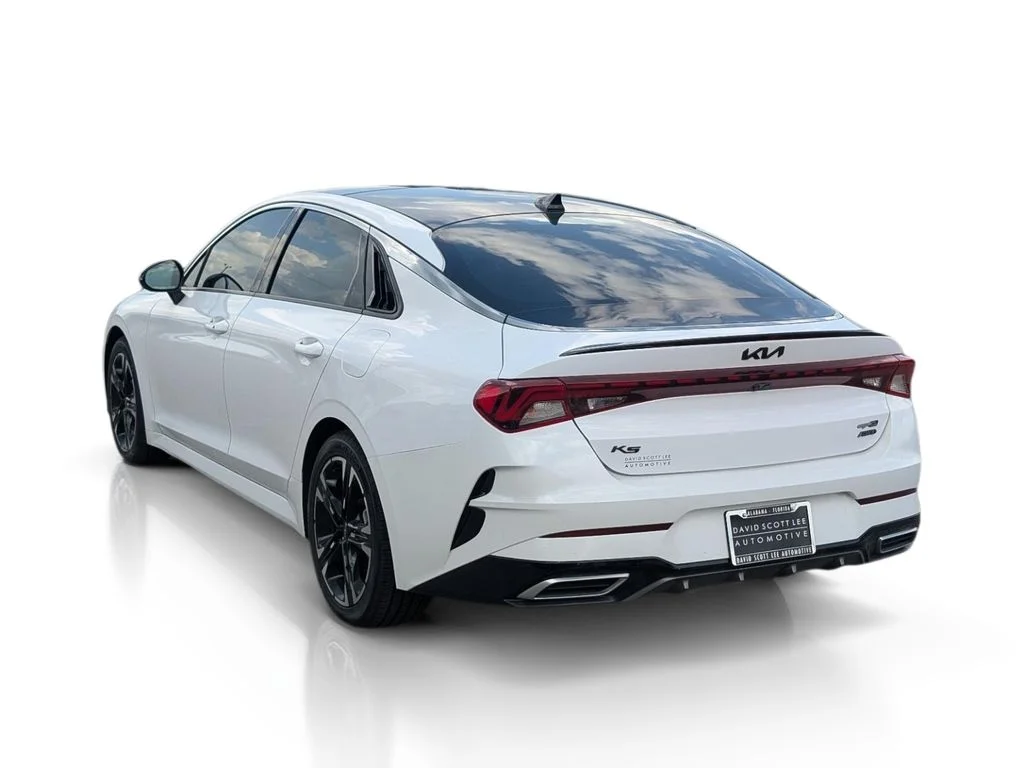 Used 2022 White Kia GT-Line image 8
