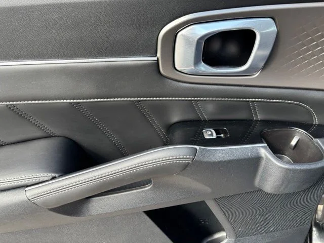 Used 2023 Black Kia SX image 16