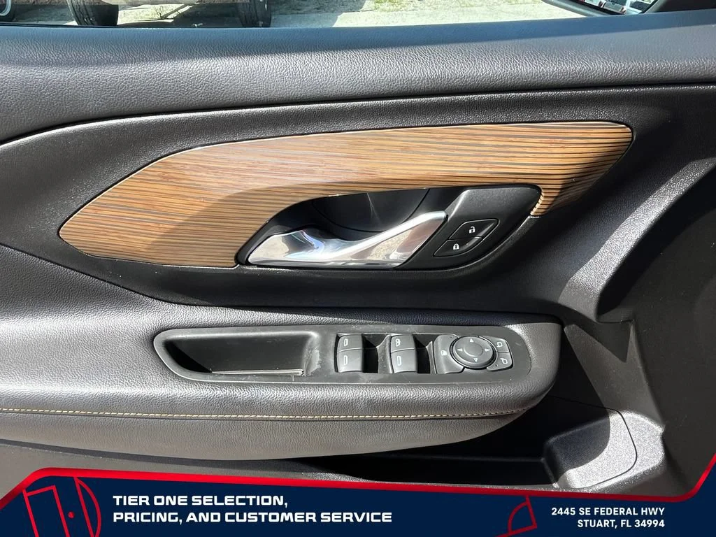 Used 2018 RED QUARTZ TINTCOAT GMC SLE image 23