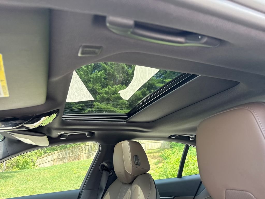 Used 2027 White BMW 530i xDrive image 21