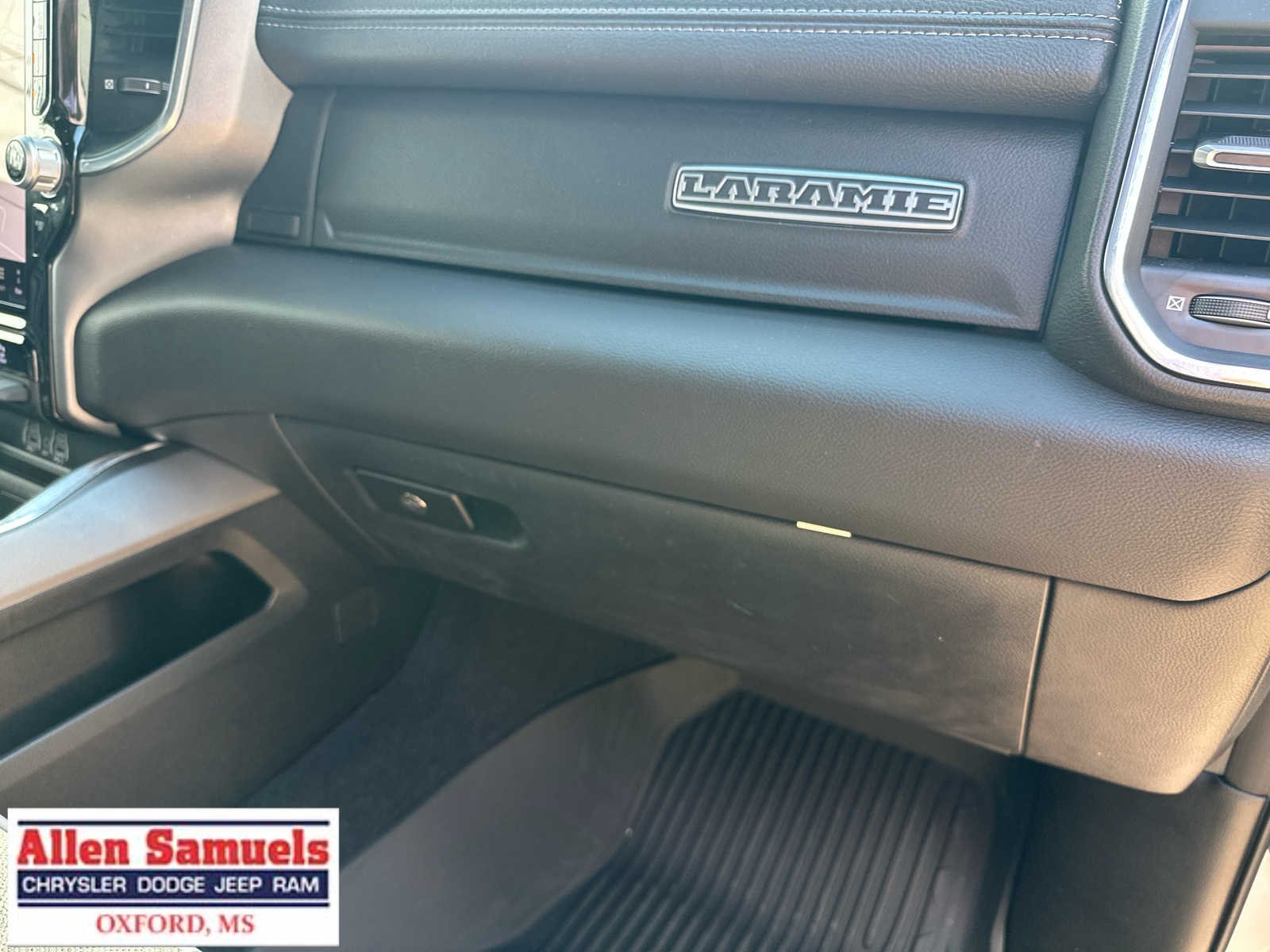 Used 2025 Bright White Clearcoat Ram Laramie image 47