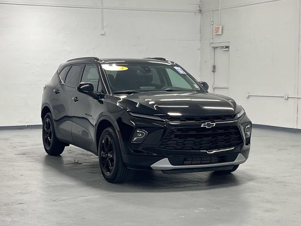 2024 Chevrolet Blazer 2.0T 2LT FWD's photo