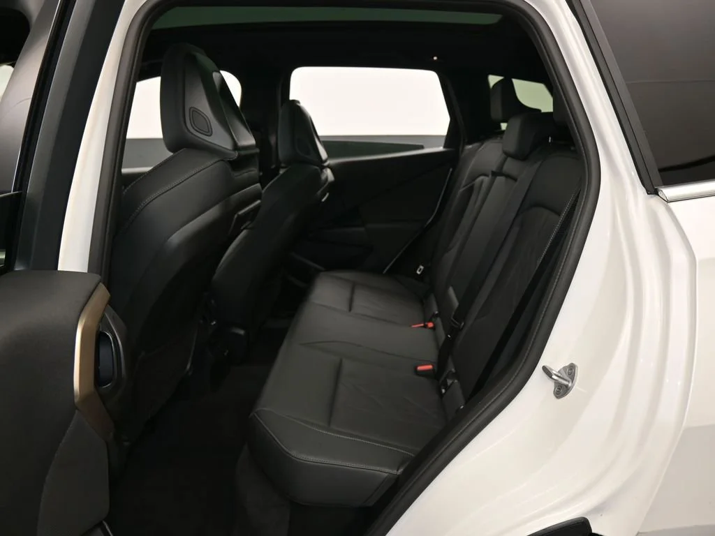 2025 BMW X3 30 - Photo 36
