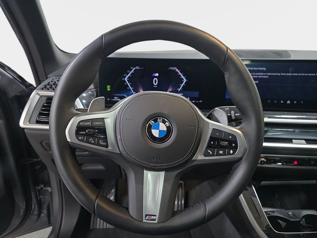 Used 2026 Skyscraper Grey Metallic BMW xDrive40i image 19