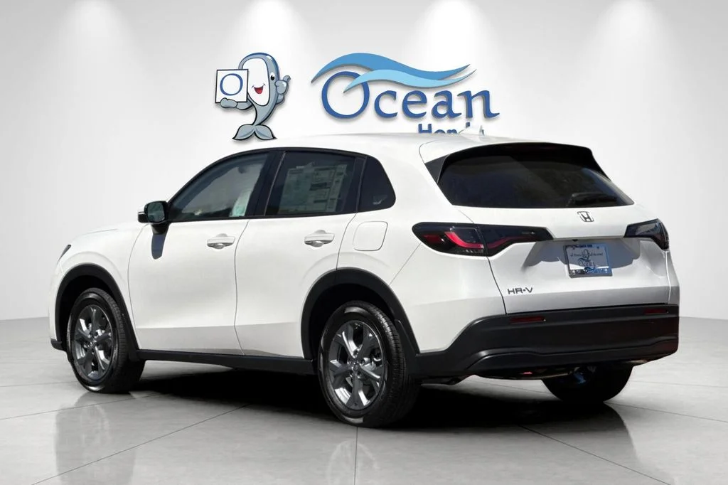 New 2026 Platinum White Pearl Honda LX image 5