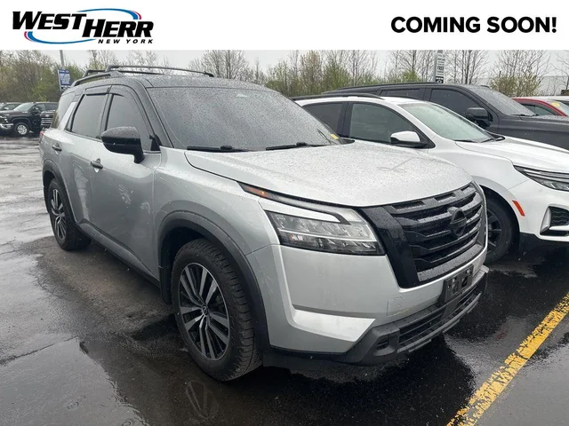 2022 Nissan Pathfinder S