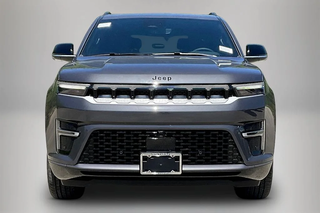 New 2026 Jeep Grand Wagoneer 4D Sport Utility