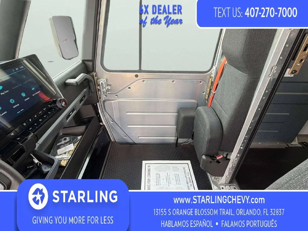 Used 2024 Oyster White BrightDrop EJY image 23