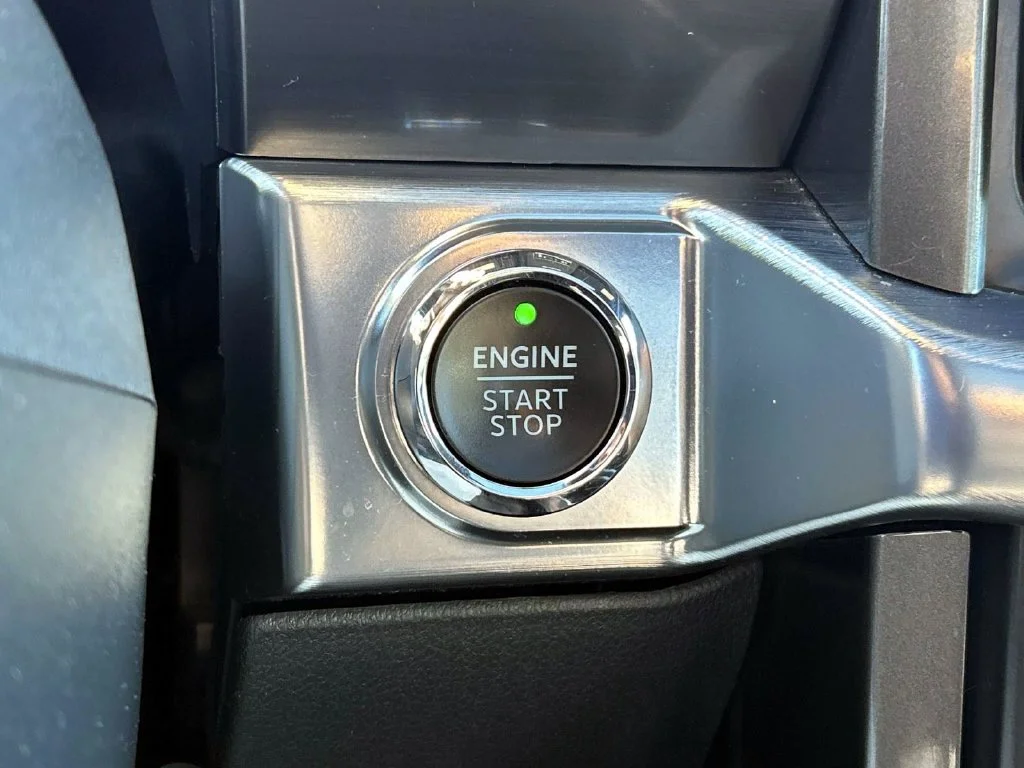 Used 2023 Black Metallic Ford Lariat image 27