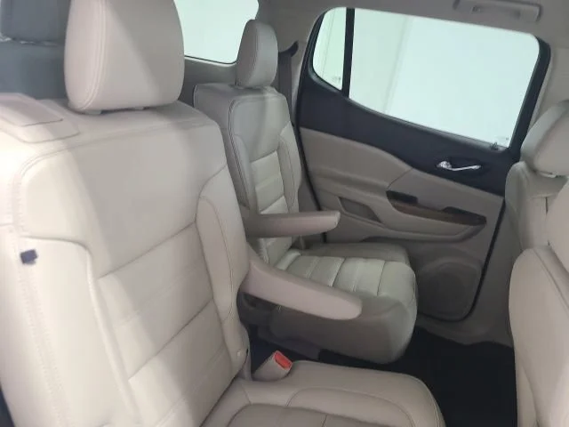 Used 2019 White Frost Tricoat GMC Denali image 12