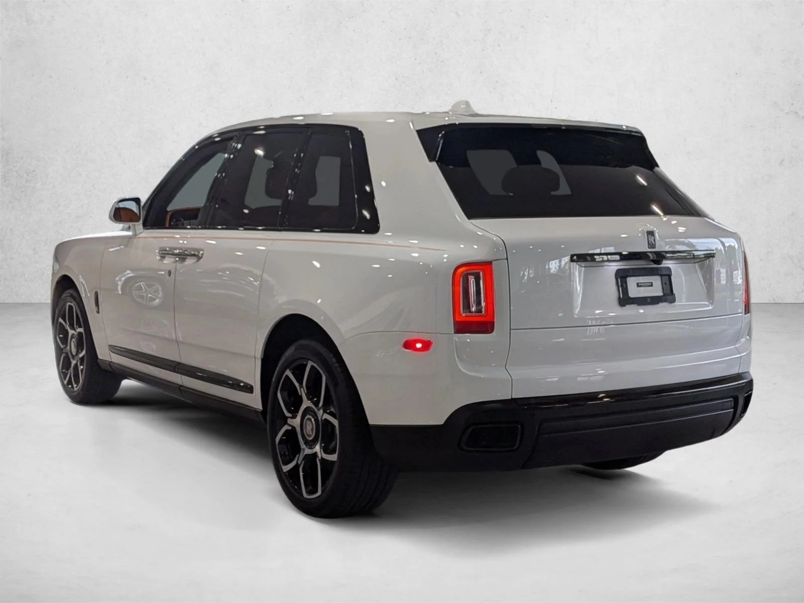 Used 2022 White Rolls-Royce Black Badge image 8