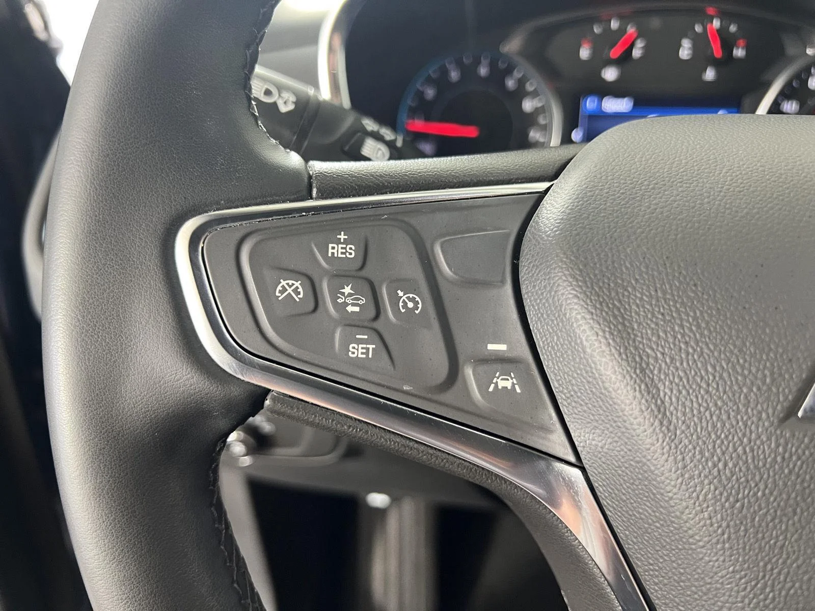 Used 2024 Lakeshore Blue Metallic Chevrolet LT image 8
