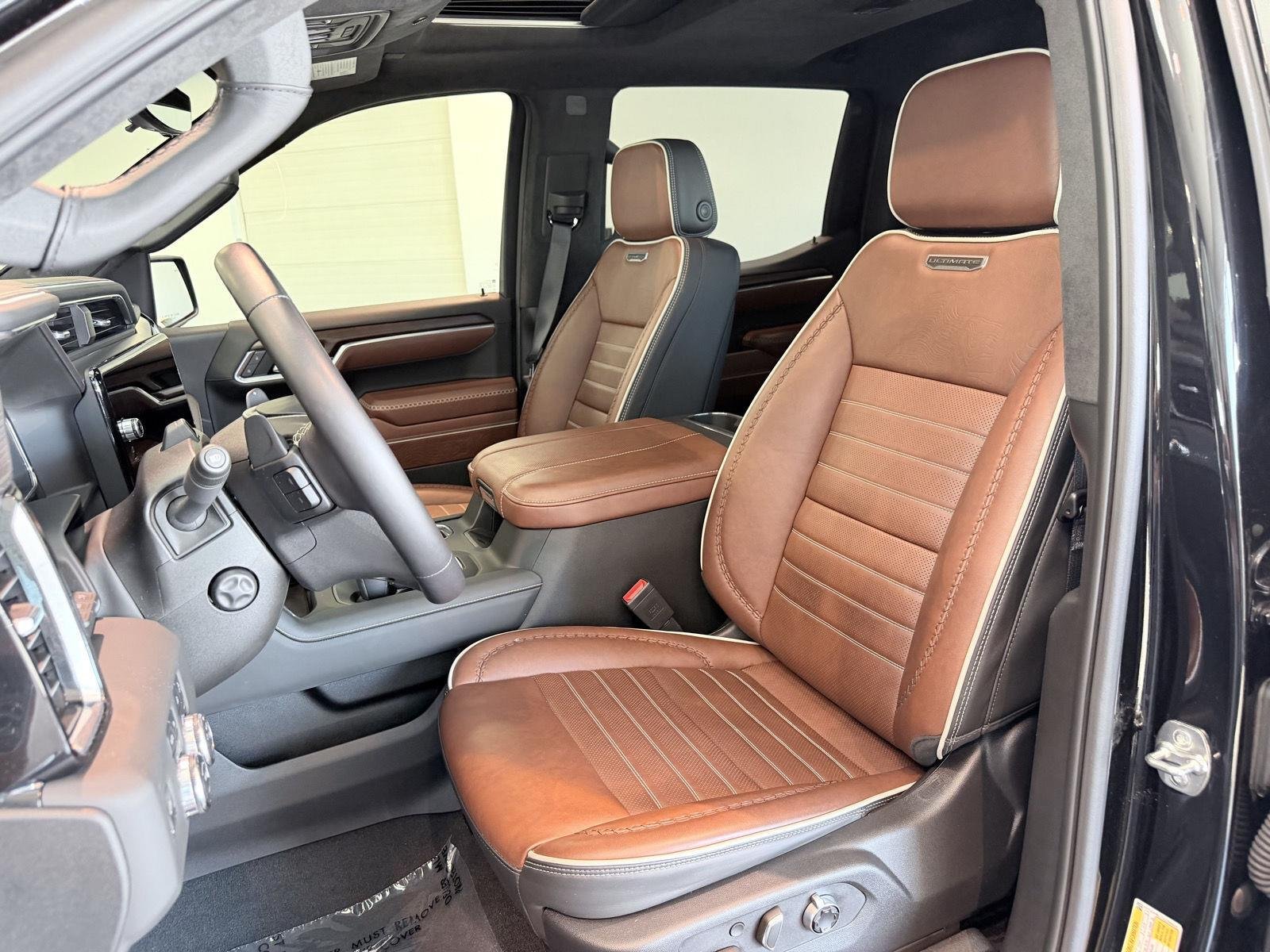 Used 2025 Onyx Black GMC Denali Ultimate image 41