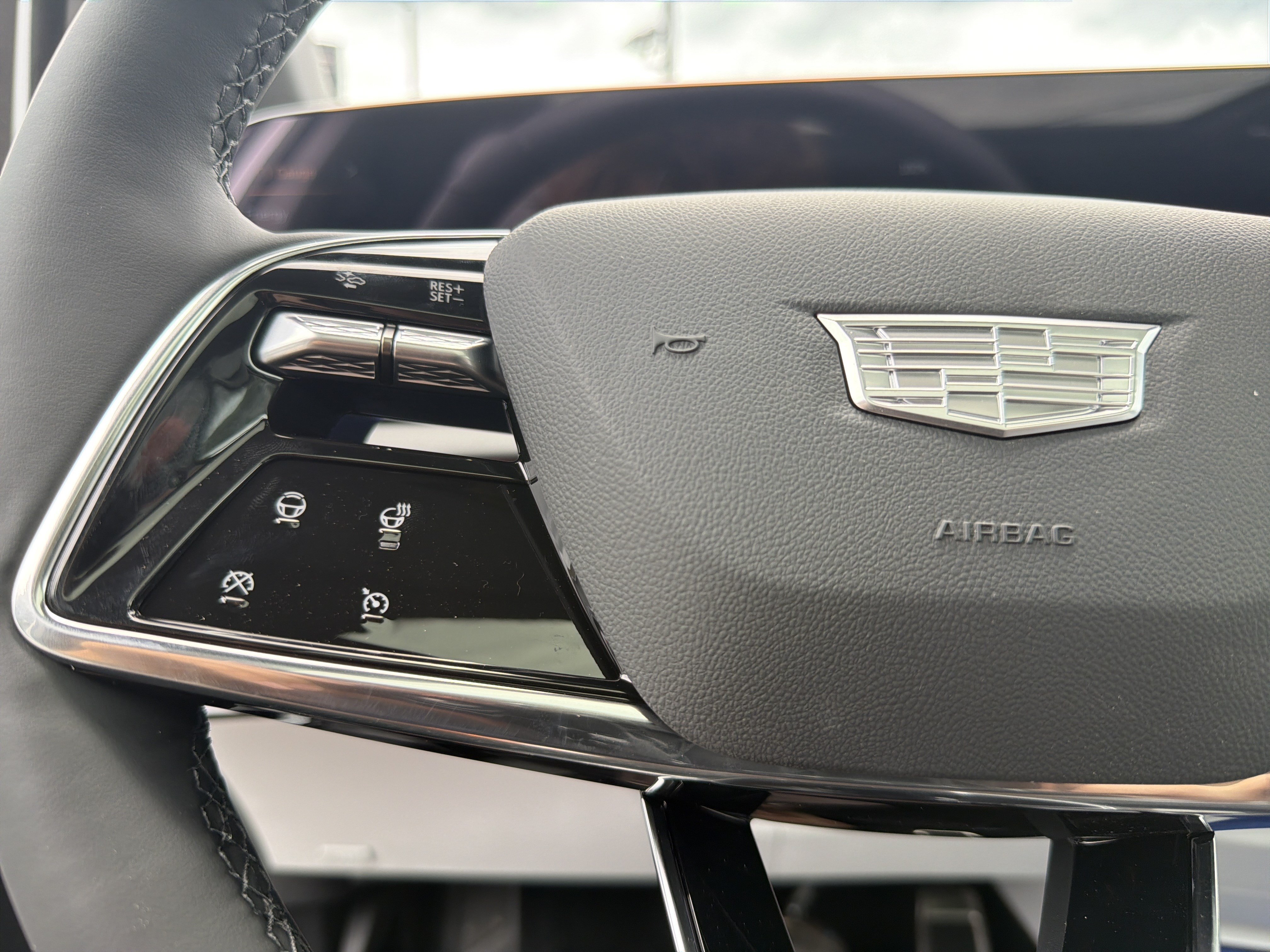2026 Cadillac OPTIQ Luxury - Photo 25
