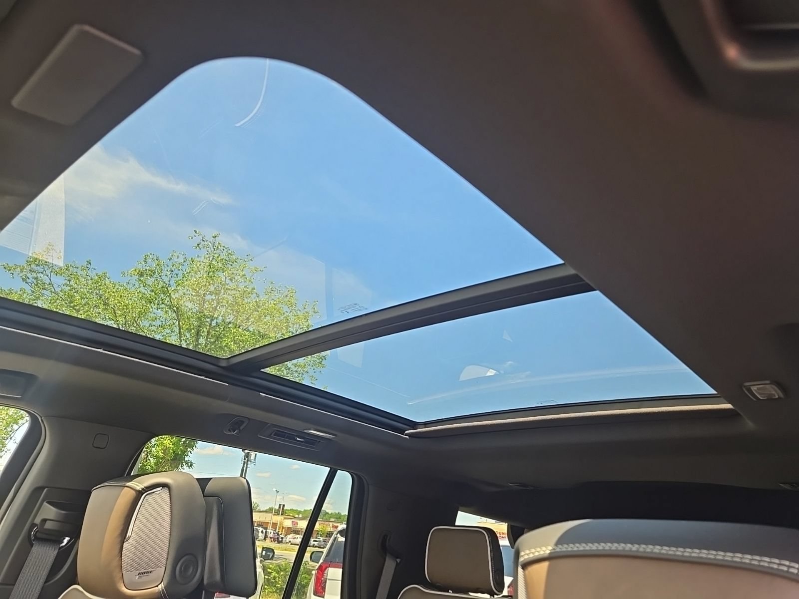 2026 GMC Yukon Denali Ultimate - Photo 23