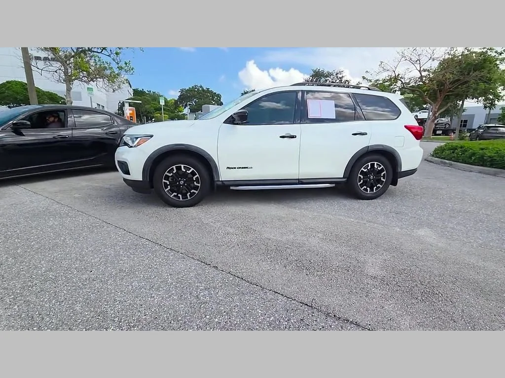 Used 2020 Pearl White Tricoat Nissan SL image 48