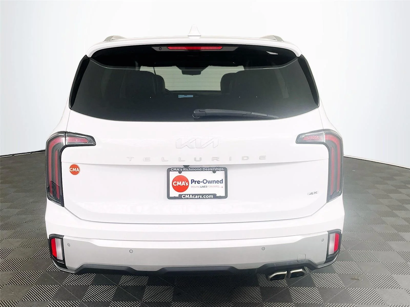 Used 2024 Glacial White Pearl Kia SX-Prestige image 9