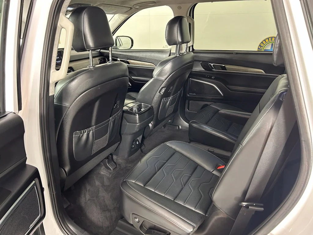 Used 2021 White Kia SX image 12