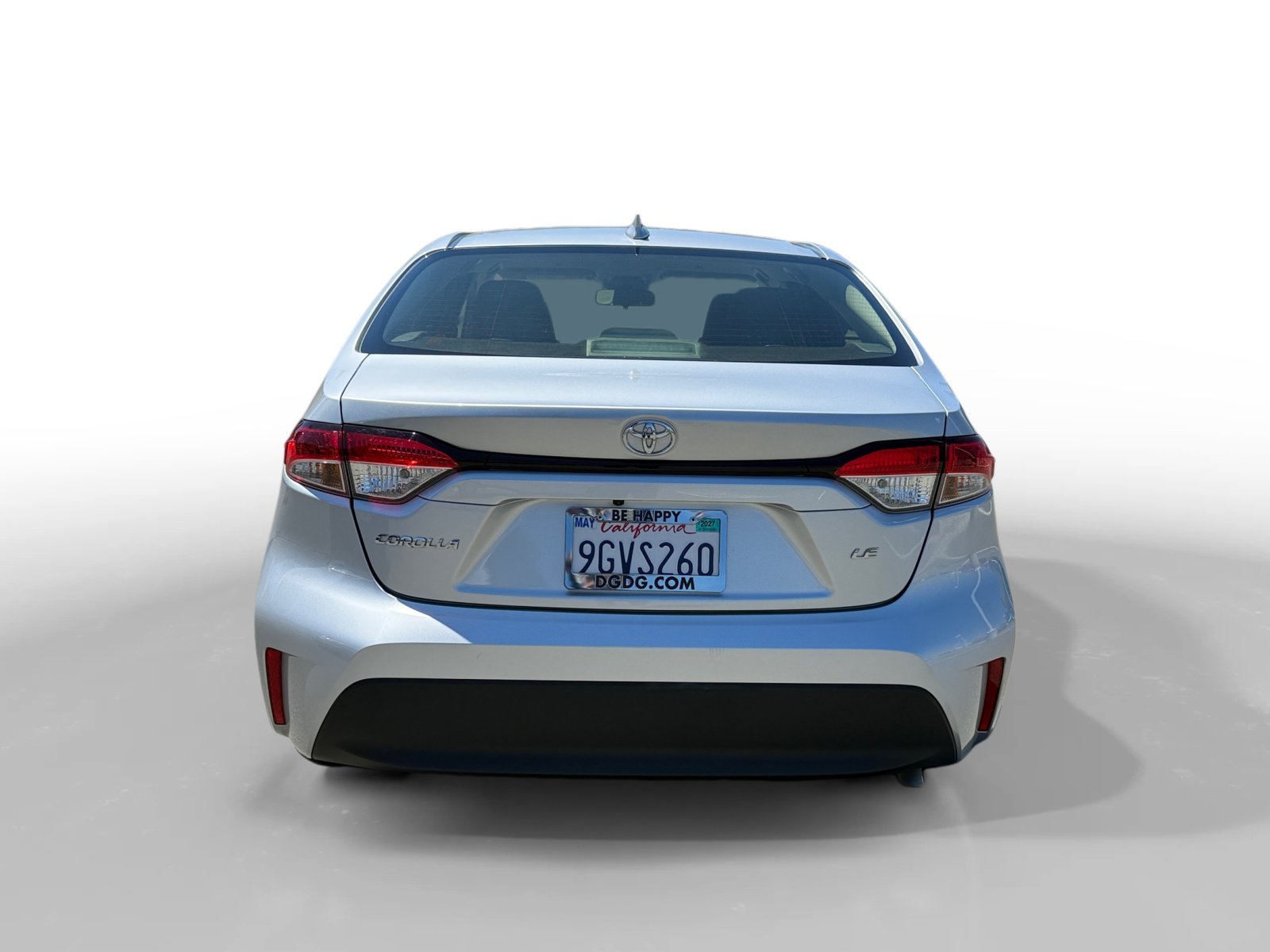 Used 2023 Classic Silver Metallic Toyota LE image 4