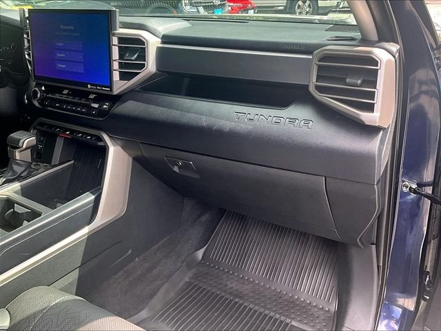 Used 2023  Toyota SR5 image 17