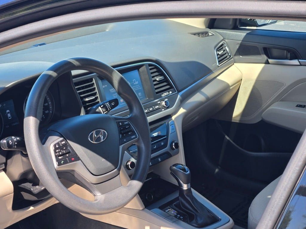Certified Used 2018 Phantom Black Hyundai SEL image 20