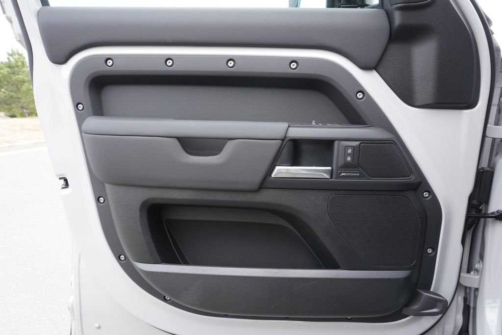 New 2026 Borasco Grey Land Rover S image 17