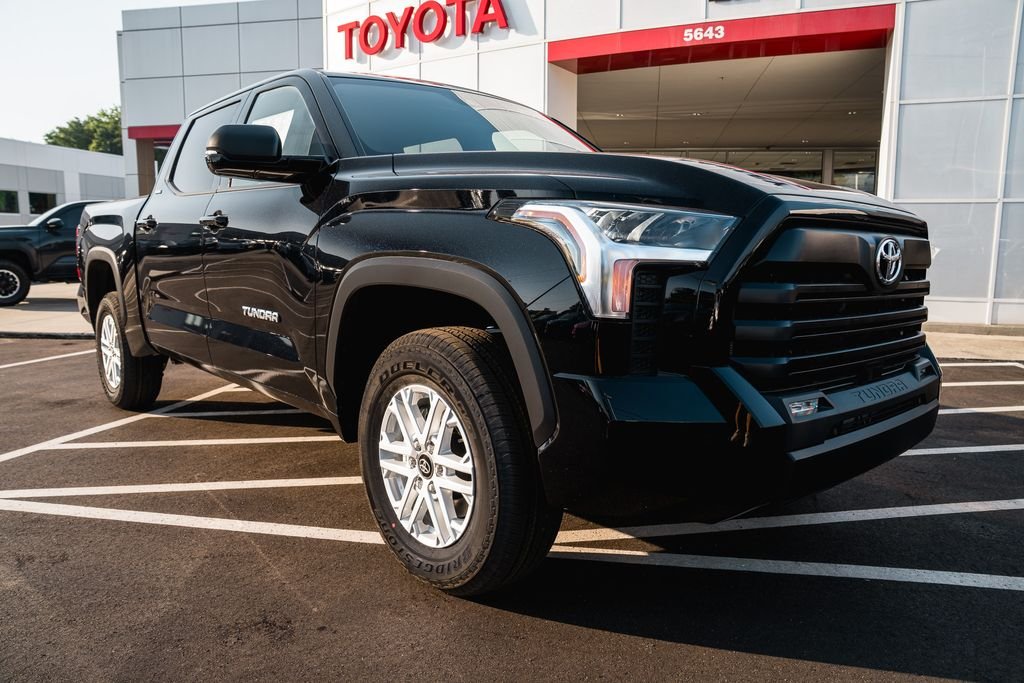 New 2026 Midnight Black Metallic Toyota SR5 image 10