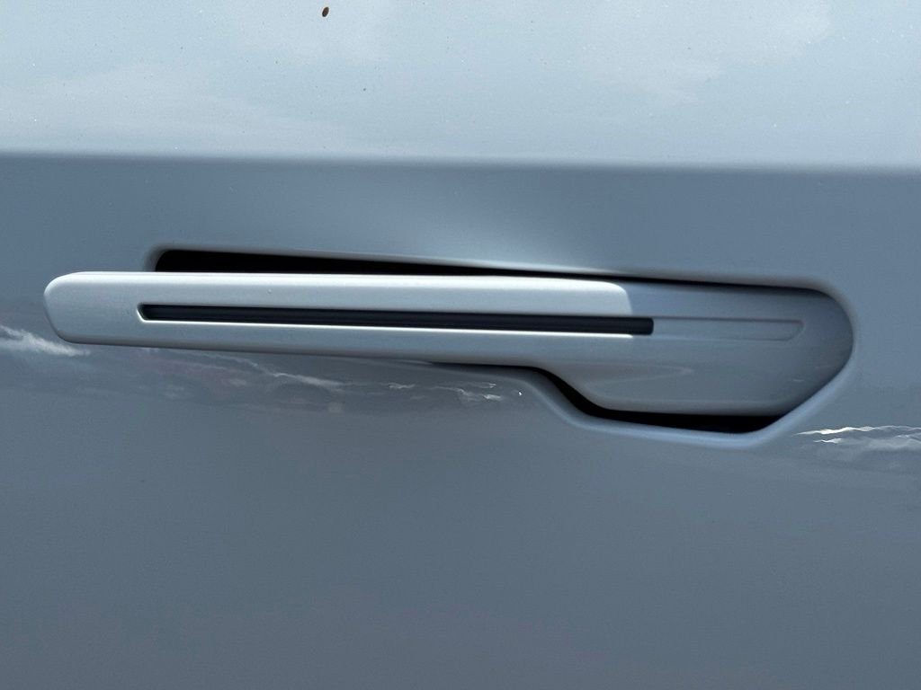 Used 2026 White Cadillac Platinum image 13