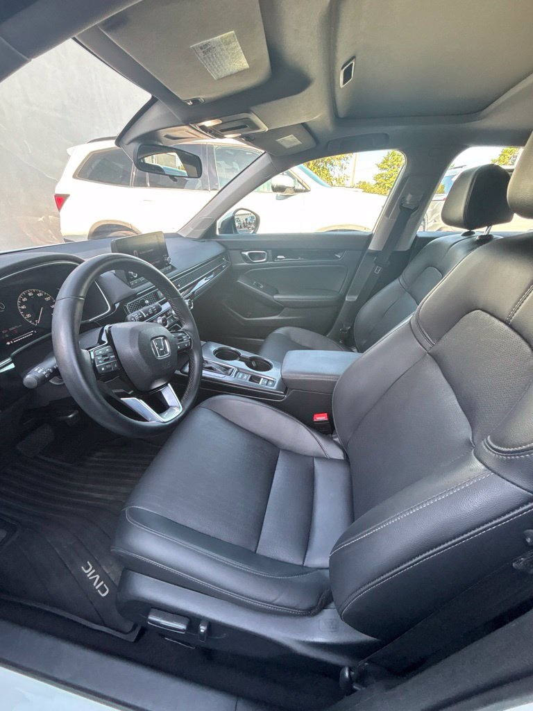 Used 2024 White Honda EX-L image 11
