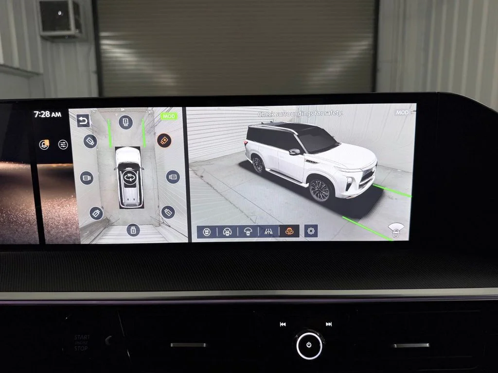 New 2027 RADIANT WHITE INFINITI Luxe 4WD image 22