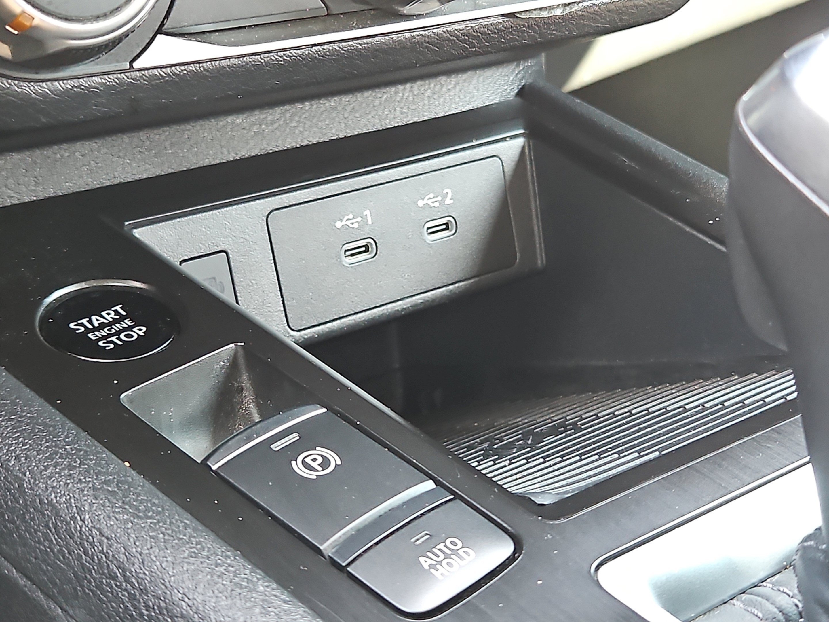 Used 2025 Super Black Nissan SV image 22